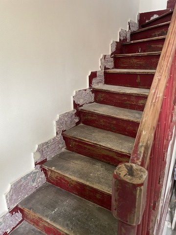 Rénovation complète d’escalier bois - Avant 